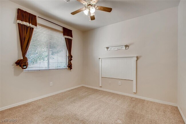 Building Photo - 5389 Progresso St