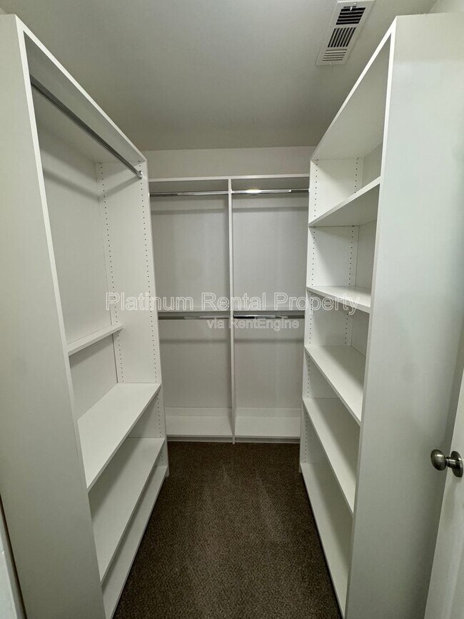 Building Photo - 3250 Hopewell Chase Dr