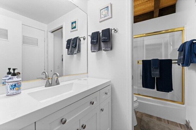 Building Photo - SKI LEASE:  Townhome near Northstar, Sleep...