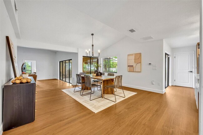 Building Photo - Beautiful Winter Park home