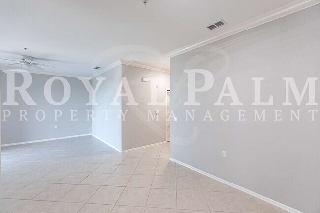 Building Photo - Estero 2BR Condo – $500 Off When You Wrap Up a New Lease This December (Go Ahead, Take It to the ...