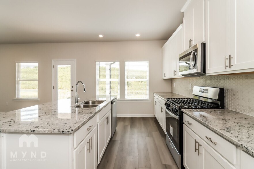 Building Photo - 250 Sope Crk Cir