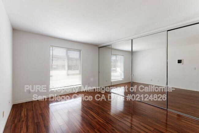 Building Photo - 6666 Beadnell Way