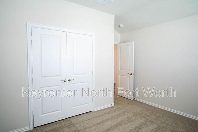 Building Photo - 2106 Dunbar Dr