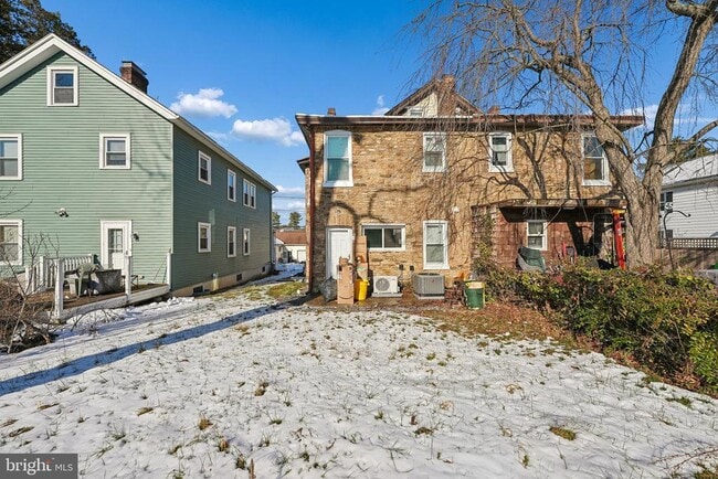 Building Photo - 92 Leigh Ave