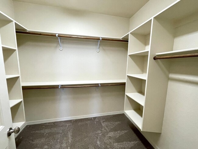 Building Photo - Beautiful 3 Bedroom Home in Southern Vistas w/ Solar!