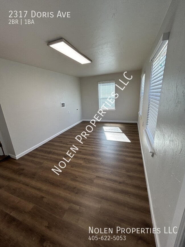 Building Photo - 2317 Doris Ave