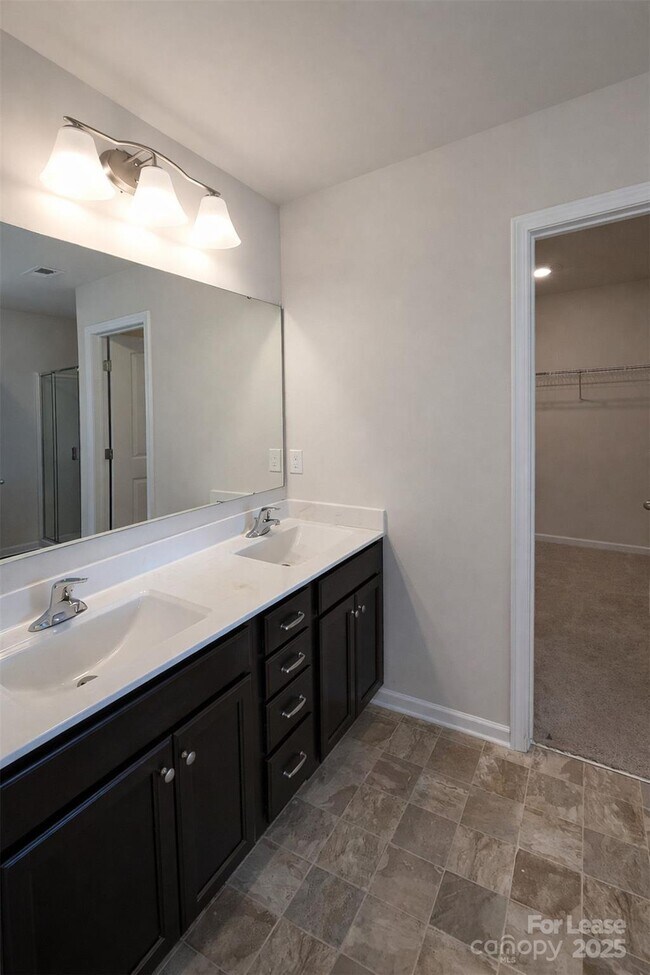 Building Photo - 5015 Weddington Rd