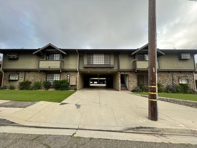 Building Photo - 4412 Ocean View Blvd