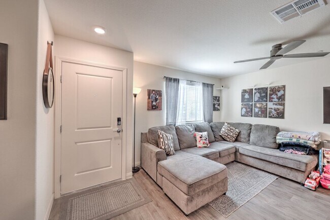 Building Photo - 6816 Citron Mist Ct