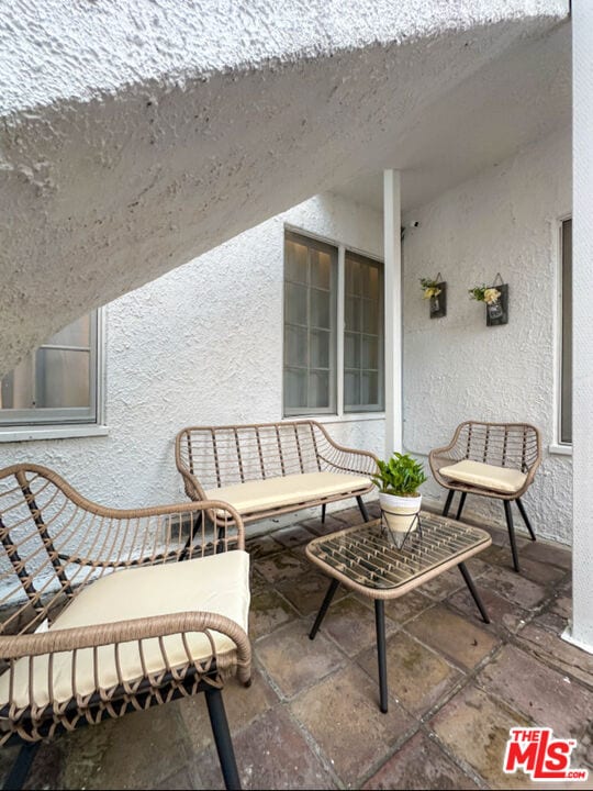 Building Photo - 239 S Doheny Dr