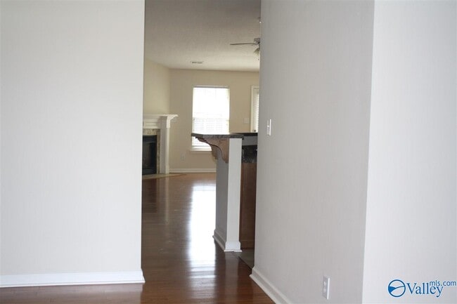 Building Photo - 7010 Thornwood Ln SE