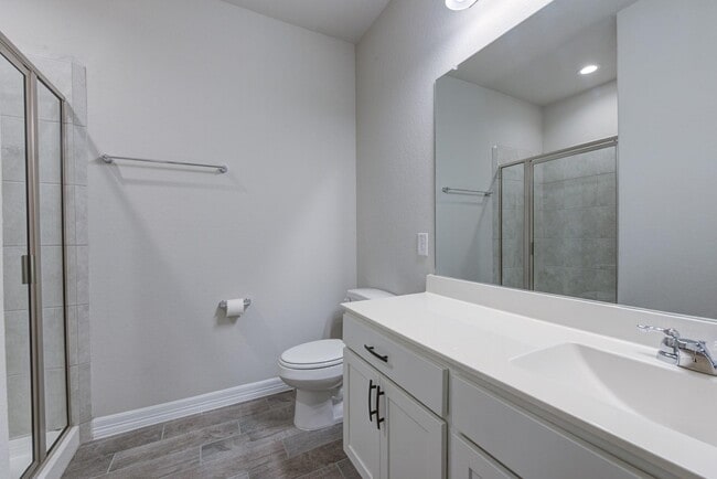 Building Photo - 11010 Cres Light Way