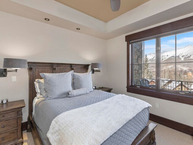 Building Photo - 7 Elkstone Pl