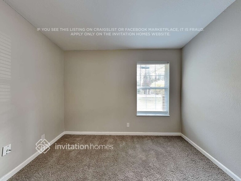 Building Photo - 738 Sheppard Rd