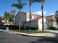 Building Photo - 3 Bedroom, 2.5 Bath Home in Sunset Glen (Mira Mesa)