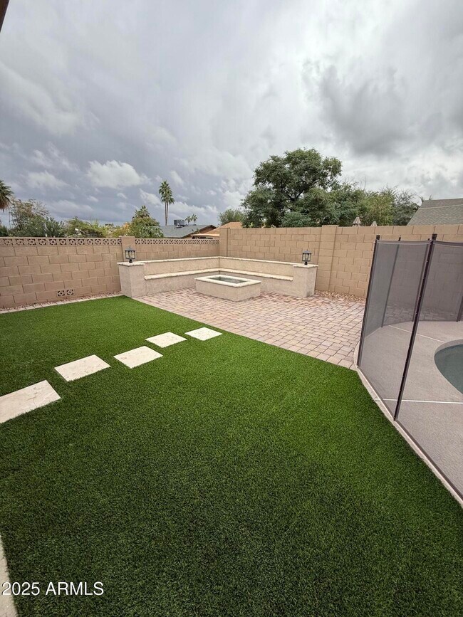 Building Photo - 4353 E Pearce Rd