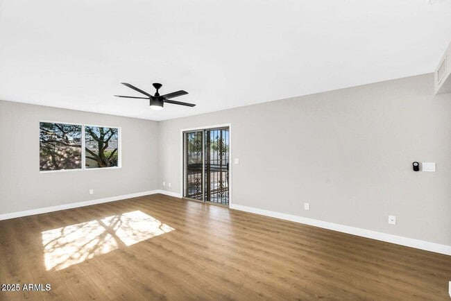 Building Photo - 25810 S Boxwood Dr