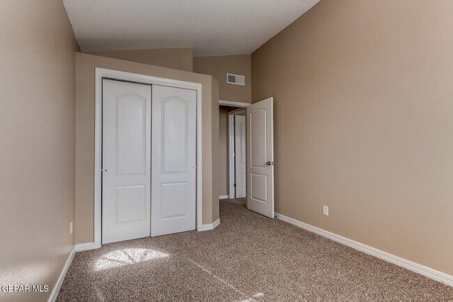 Building Photo - 628 Paseo Hermoso Dr