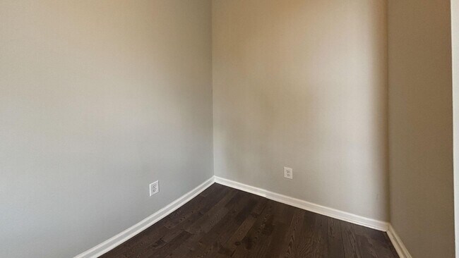 Building Photo - Modern 3-Bed, 1.5-Bath Rental with Updated Finishes