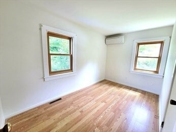 Building Photo - 3 River Rd