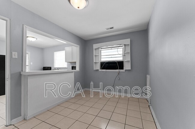 Building Photo - 6262 E 24th St