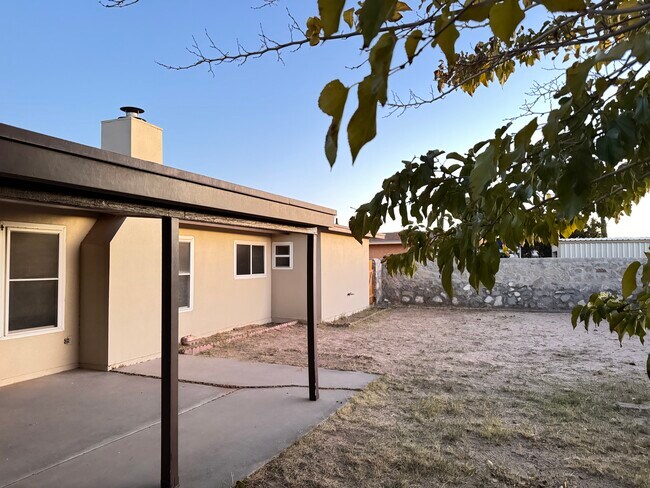 Building Photo - 2305 Ken Venturi Ln