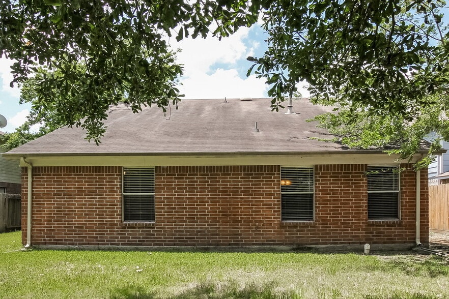 Building Photo - 13230 Firebrick Dr