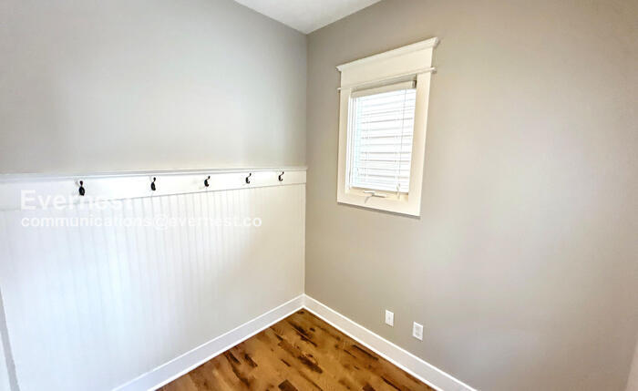 Building Photo - 1501C 9th Ave N