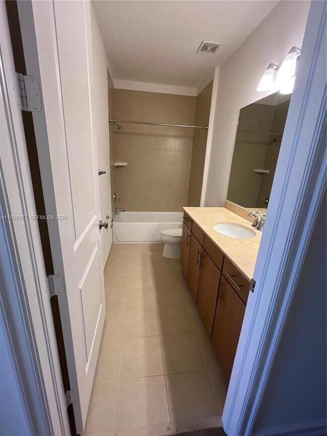 Building Photo - 115 Riverwalk Cir E