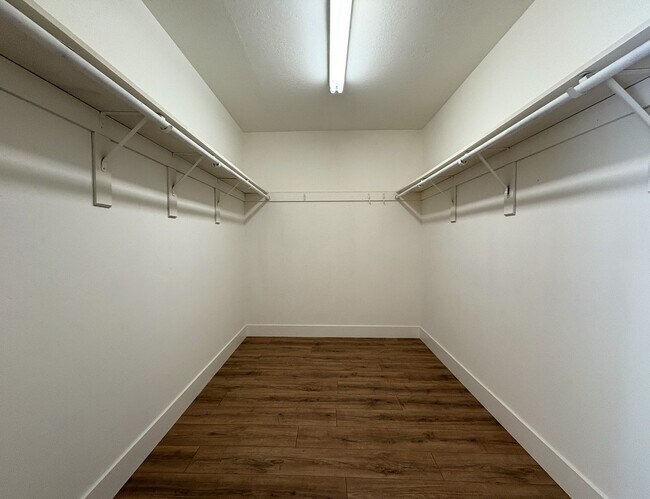 Building Photo - Modern Oasis in the Heart of Los Altos – U...
