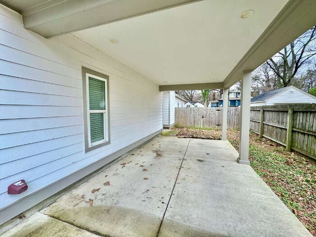 Building Photo - 441 Josephine St