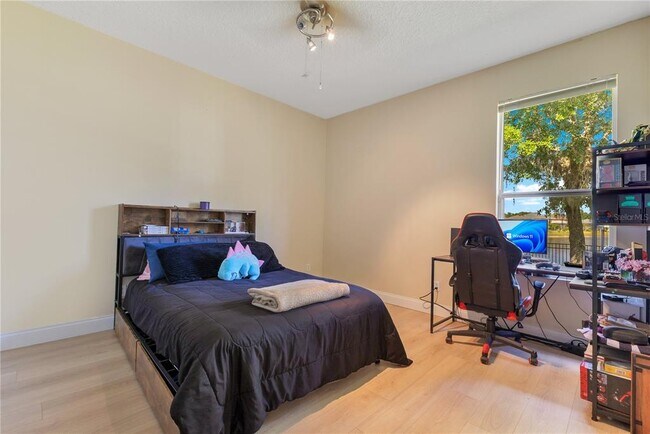 Building Photo - 16313 Birchwood Way