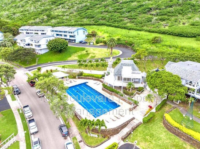 Building Photo - 995 Awaawaanoa Pl