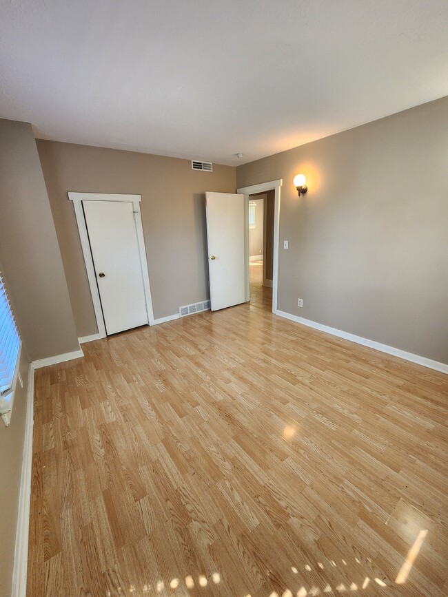 Building Photo - 4442 Knox St