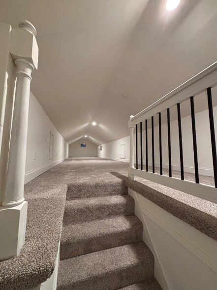 Building Photo - 126 Yale Rd