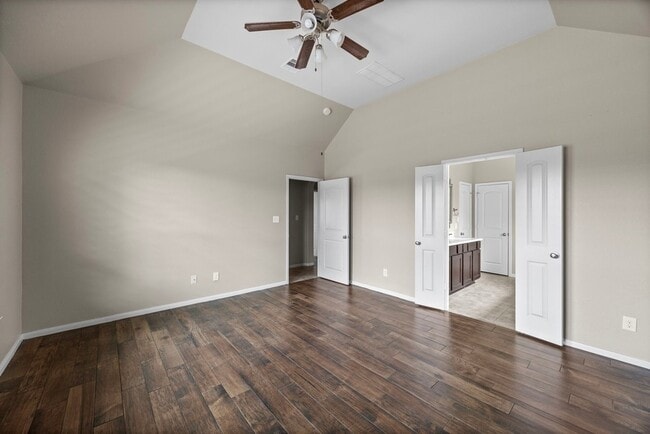 Building Photo - 23831 Villa Lisa Dr