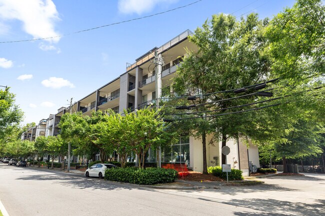 Building Photo - 3400 Malone Dr
