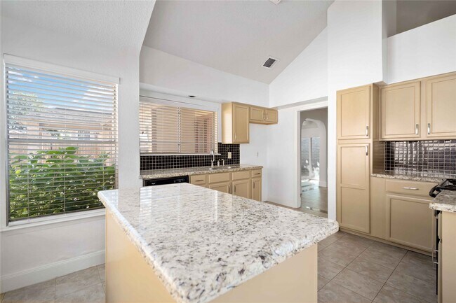 Building Photo - 16054 Hidden Acres Dr