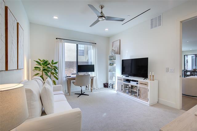 Building Photo - 3923 Cole Ave