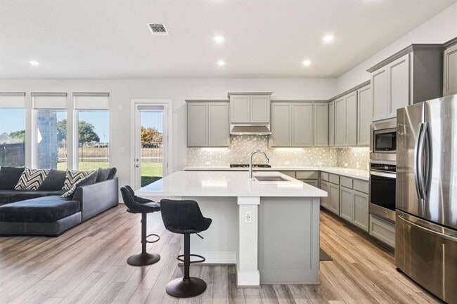 Building Photo - 4608 Pleasant Pl