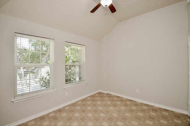 Building Photo - 406 Sterling Heights Ln