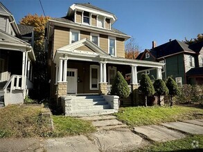 Building Photo - 22 Edwards St