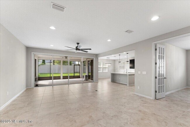 Building Photo - 154 Palisade Dr