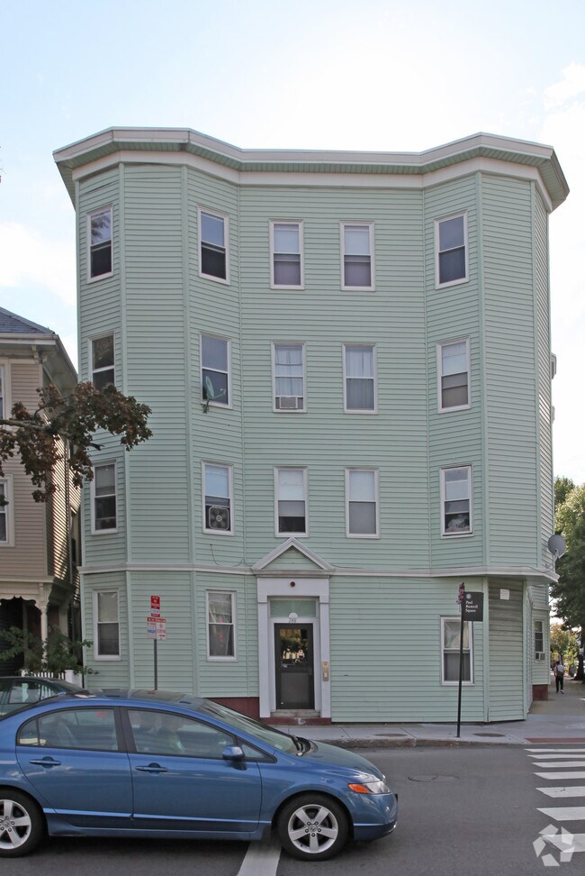 Building Photo - 300 Prospect St