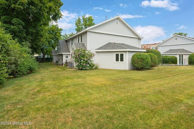 Building Photo - 222 North Ten Broeck Street