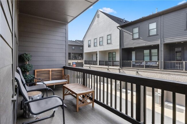 Building Photo - 6529 Beacon Dr