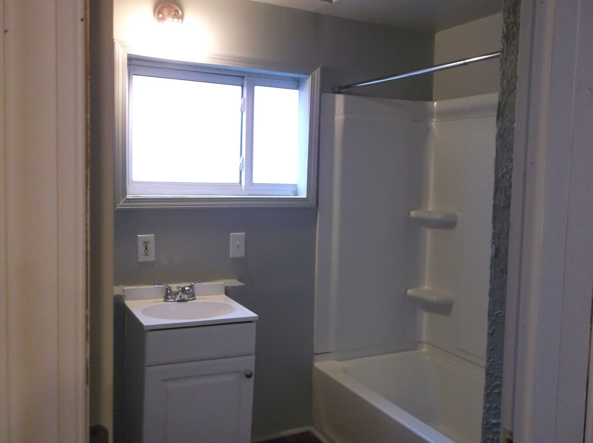 Building Photo - 705 E Dominick St