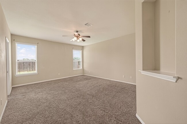 Building Photo - 1251 S Maple Dr