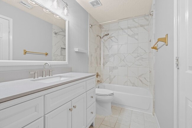 Building Photo - 8518 Malardcrest Dr